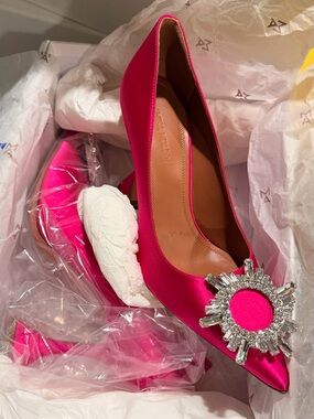 AMINA MUADDI LINK BEGUM PUMPS!!